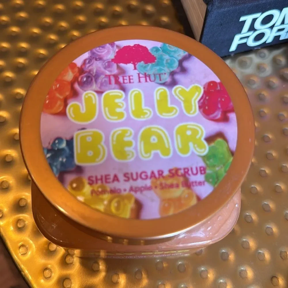 NWT TREE HUT Jelly Bear Shea Sugar Scrub